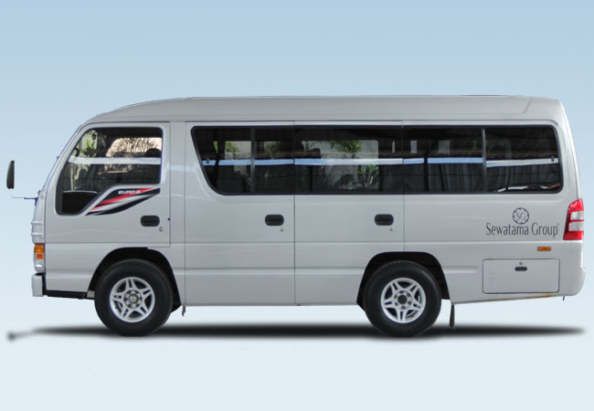  Isuzu  ELF  Bali Rent Cars